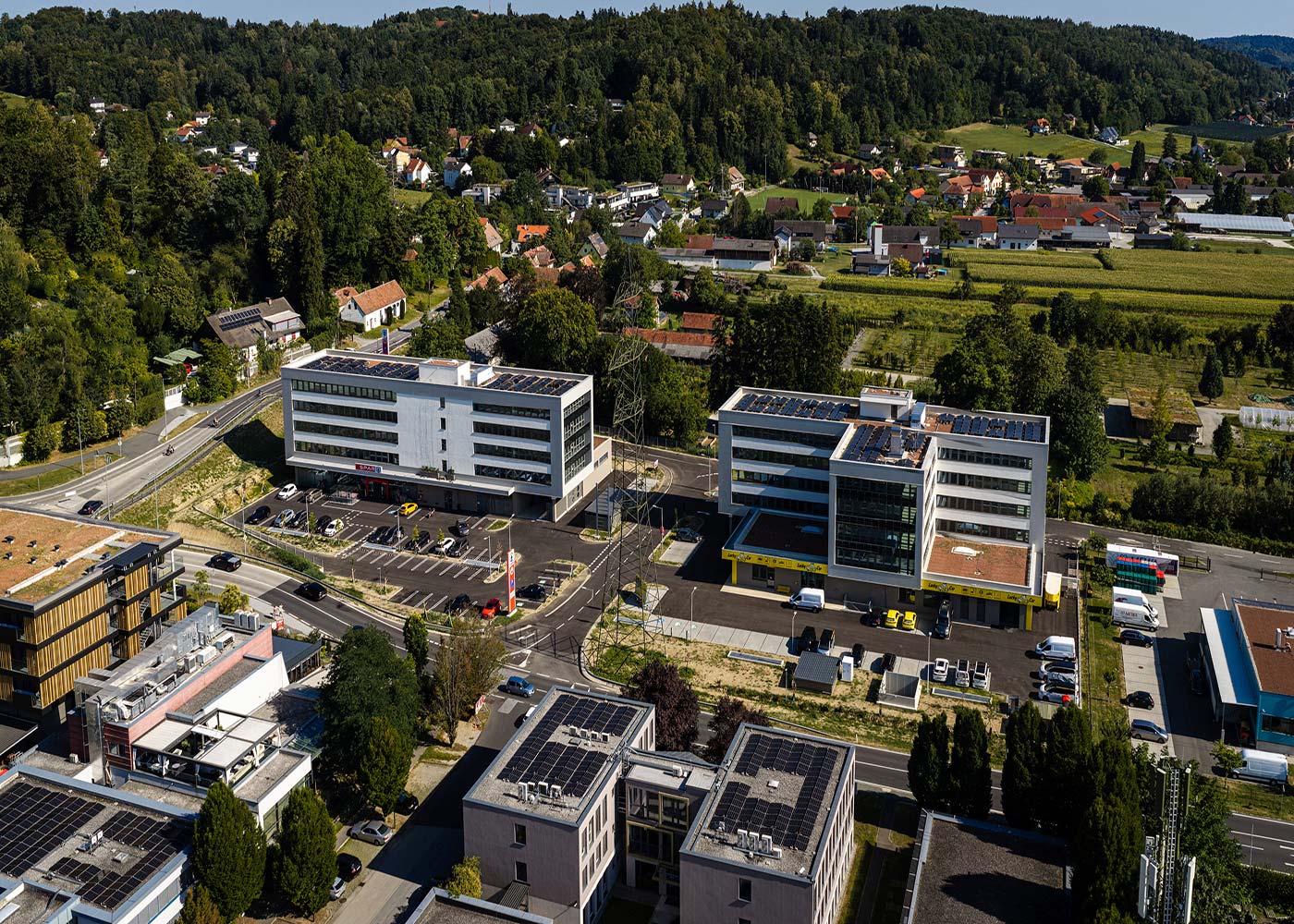 Teslastraße 1-3