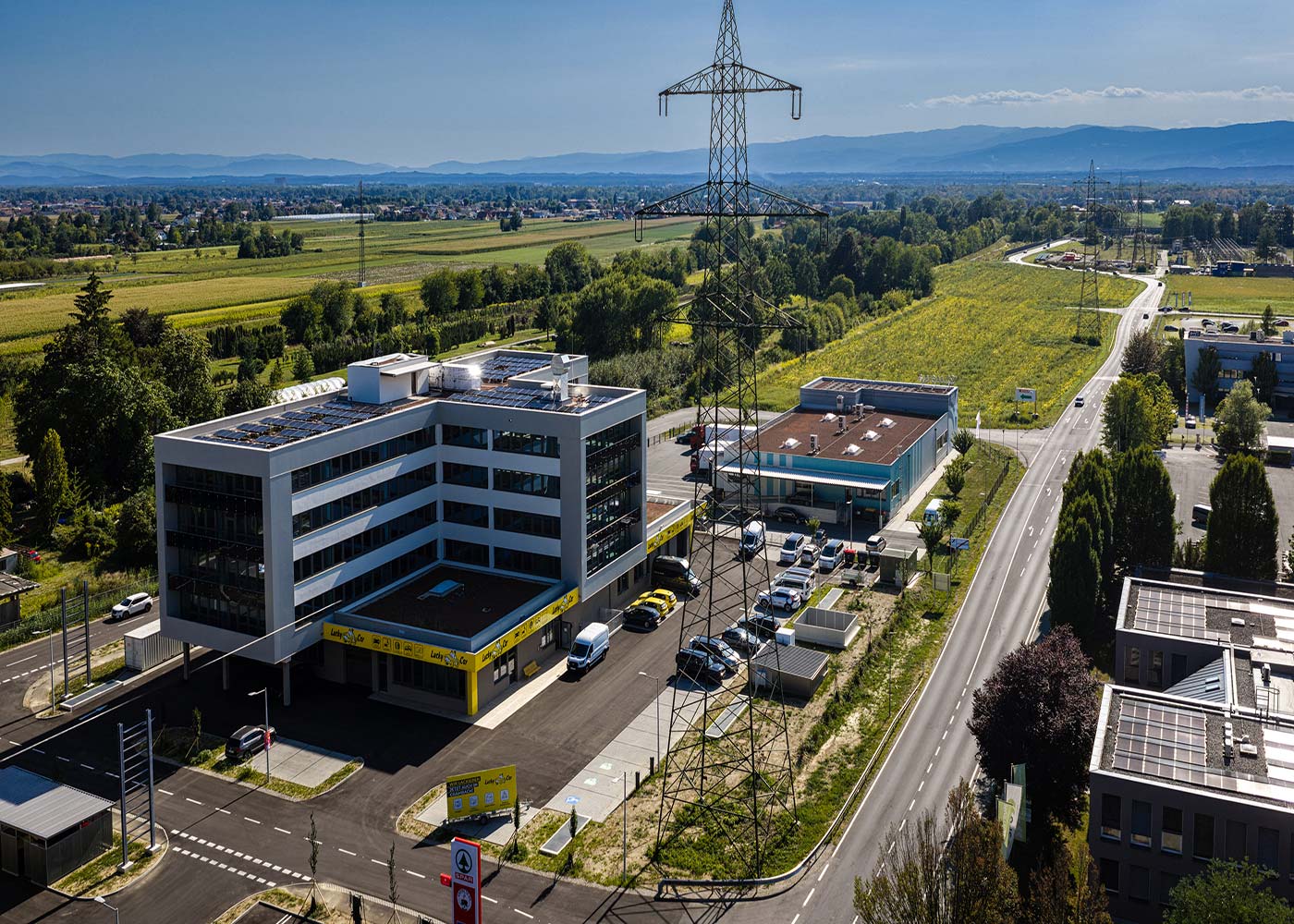 Teslastraße 1-3