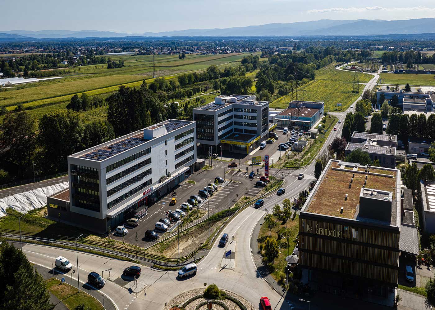 Teslastraße 1-3