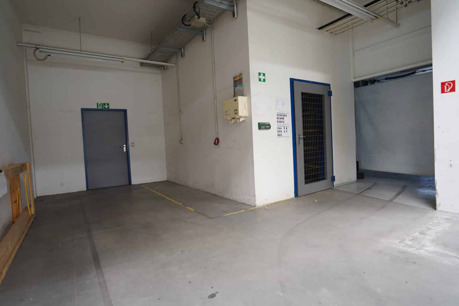 Hallen und Bürokombination – Bild 6