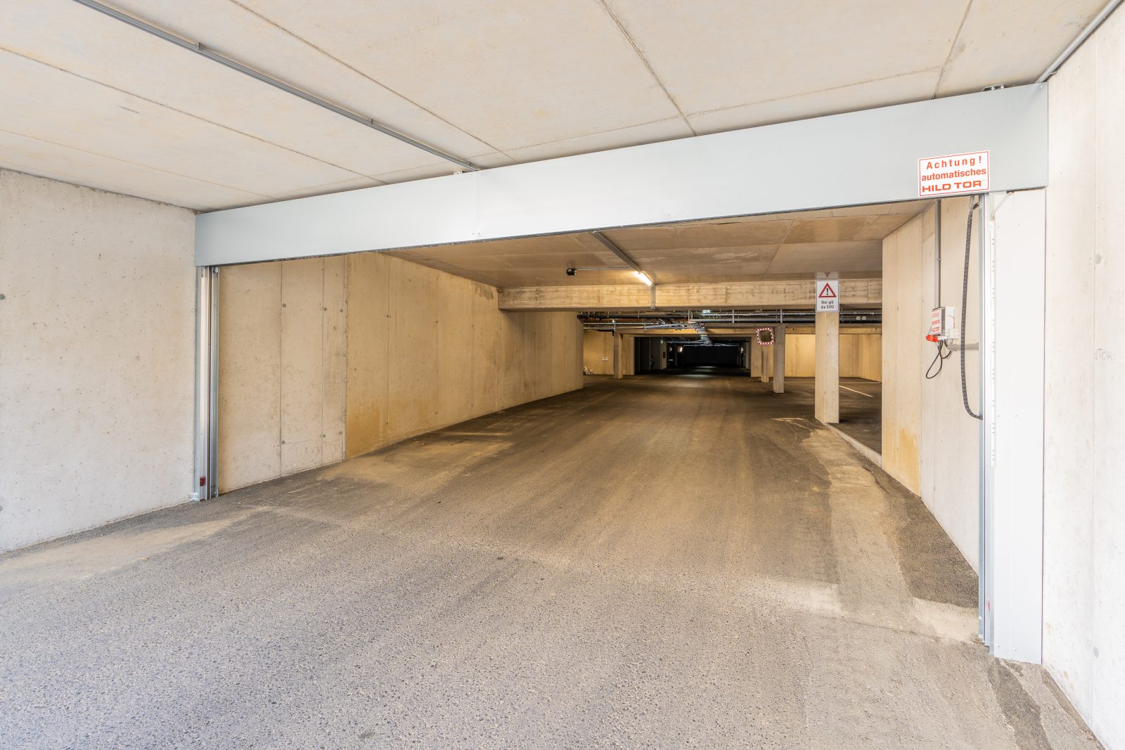 Tiefgaragenstellplatz zur Anmietung – Bild 3