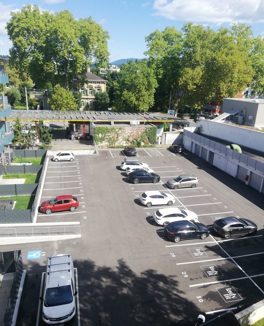 Parkplatz in der Leonhardstraße Nähe LKH – Bild 1